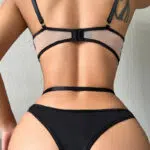 Black Mesh Splicing See-through Sexy Underwear Sexy Suit-Back Show sur le modèle Black Mesh Splicing See-through Sexy Underwear Sexy Suit-Back Show sur le modèle