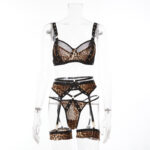 Khaki Leopard Print Perspective Sexy One Piece Setit edestä Khaki Leopard Print Perspective Sexy One Piece Setit edestä