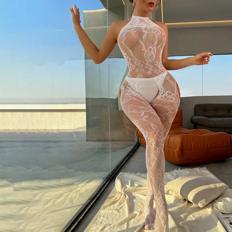 Demostración blanca elegante del modelo de la media del cuerpo del halter del jacquard