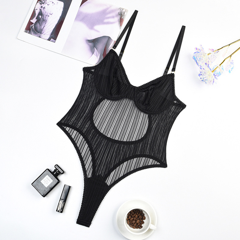 Black Striped Mesh Sheer Bodysuit Over View Svart randig Mesh Sheer Body översikt