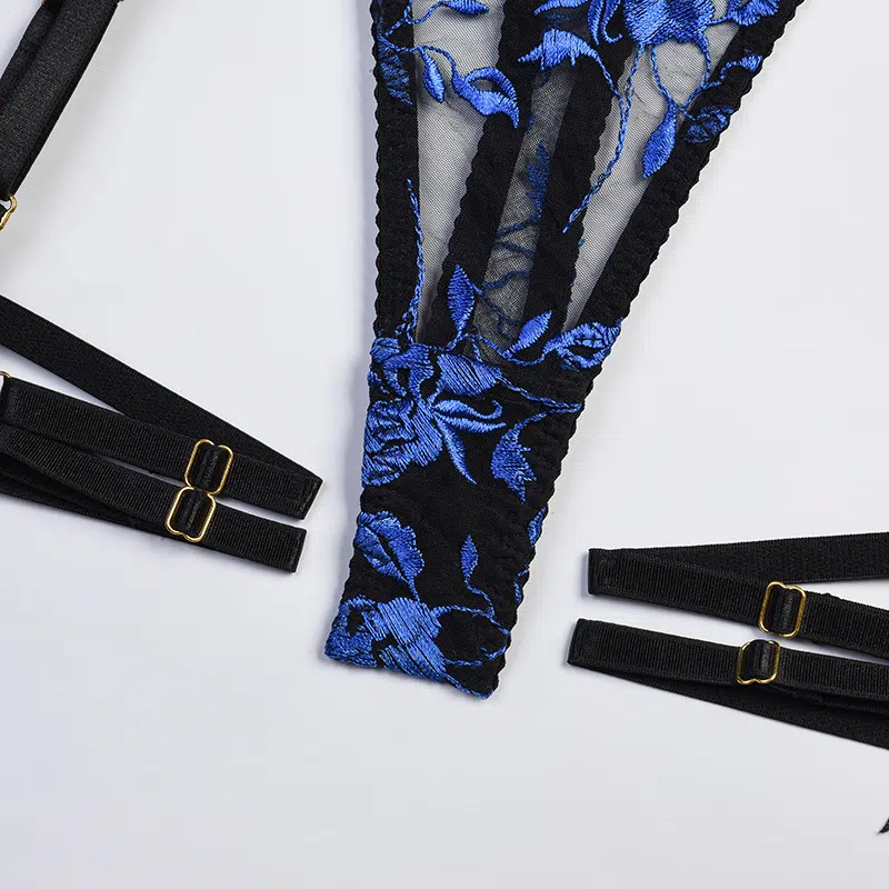 Blue Bra & Panty Set with Embroidered Flowers Crotch Details Синий комплект из бюстгальтера и трусиков с вышитыми цветами на промежности