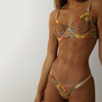 Великолепный сетчатый бюстгальтер с цветочной вышивкой Glode, модель, дисплей спереди