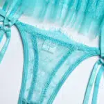 Conjunto de sujetador de encaje floral color lima con detalles de braguitas con ribete de volantes de encaje