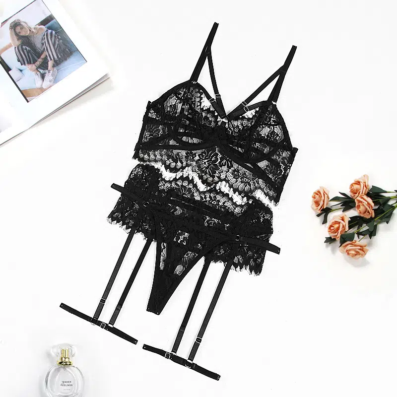 Conjunto de sujetador con recorte transparente de encaje sexy con liga Vista general