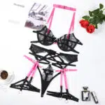 Ensemble de soutien-gorge sexy en tulle avec dentelle brodée et mini nœuds sur la vue Ensemble de soutien-gorge sexy en tulle avec dentelle brodée et mini nœuds sur la vue