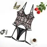 Conjunto de corpiño sexy con estampado de leopardo de malla transparente Vista general