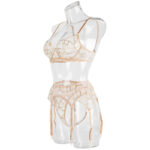 Conjunto de 3 sutiãs de malha transparente bege com detalhes bordados nas laterais