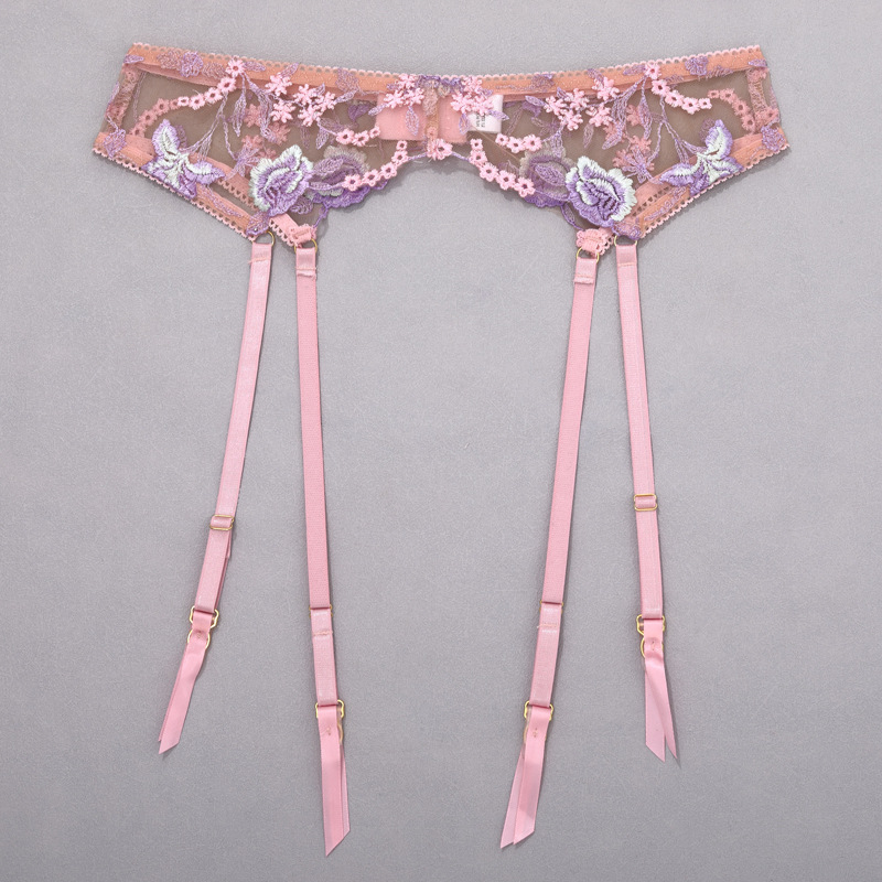 Stunning Sexy Bra and Panties Set with Purple Embroidery - B2B Lingerie Supplier Garter Details Fantastisk sexet bh og trusser sæt med lilla broderi - B2B lingeri leverandør strømpebåndsdetaljer