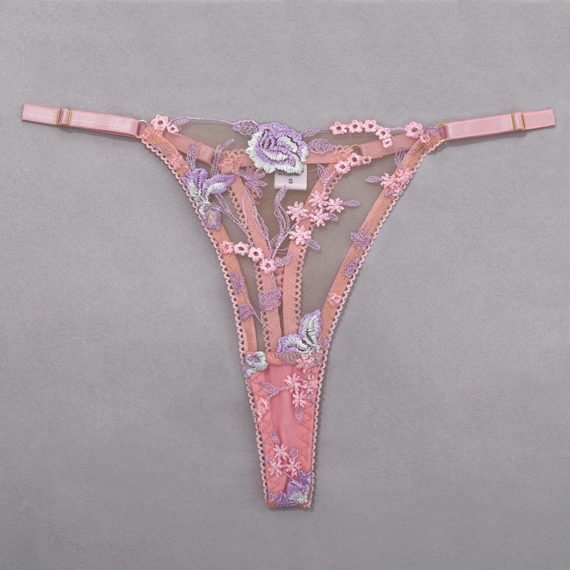 Stunning Sexy Bra and Panties Set with Purple Embroidery - B2B Lingerie Supplier Panty Show Fantastisk sexet bh og trusser sæt med lilla broderi - B2B lingeri leverandør trusseshow