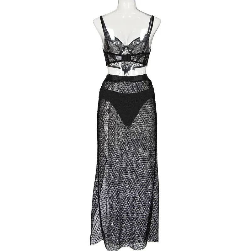 Conjunto moderno de falda larga con abertura lateral y sujetador con cordones Vista posterior