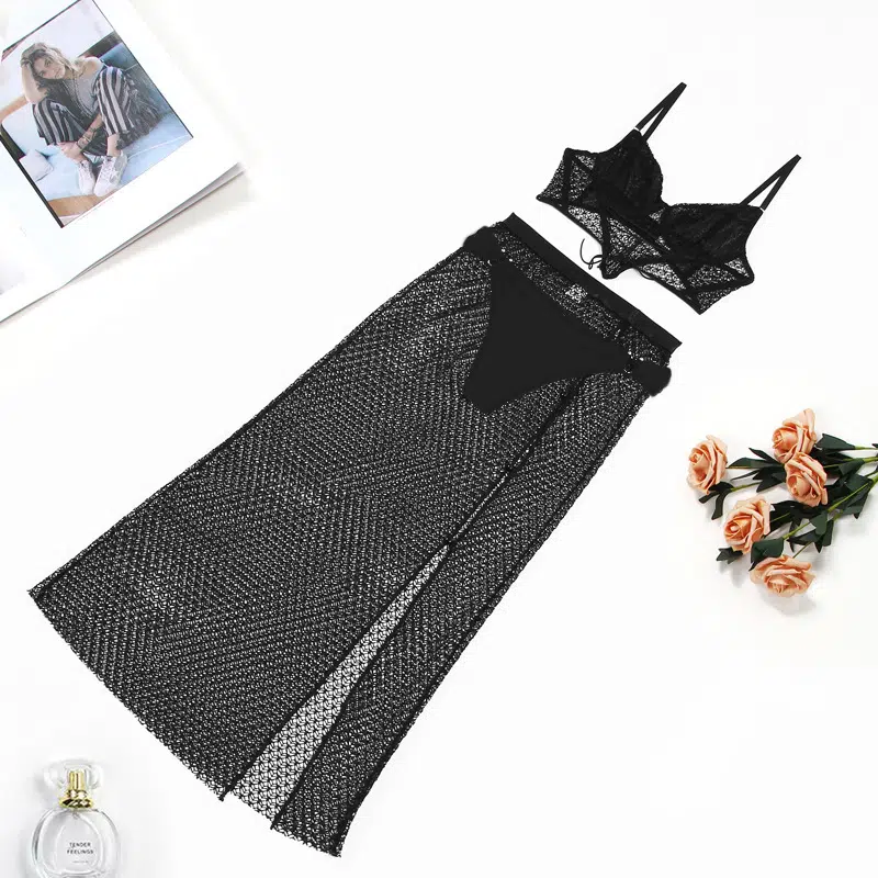 Conjunto moderno de falda larga con abertura lateral y sujetador con cordones