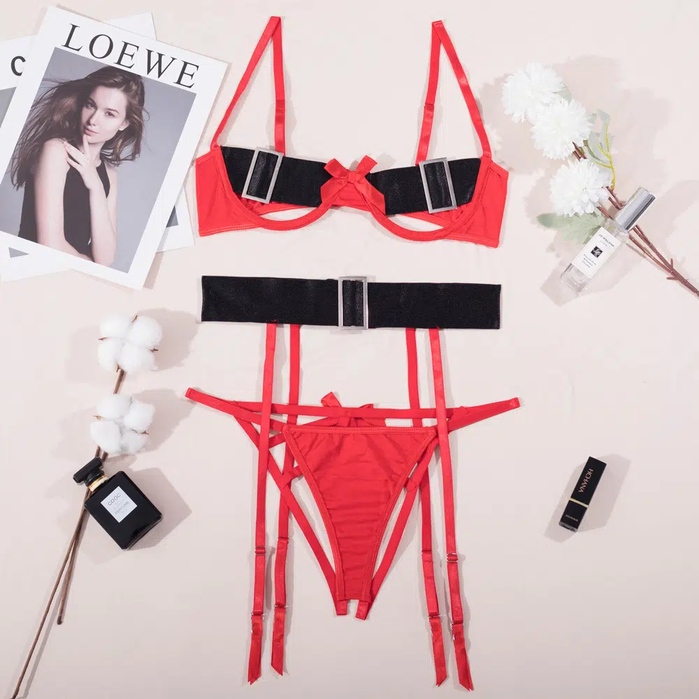 Stunning Christmas Cutout Bra Set with Bows and Wide Belt Over View Impressionante conjunto de sutiã de Natal com laços e cinto largo vista geral
