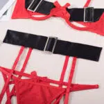 Impressionante conjunto de sutiã de Natal com laços e detalhes largos na cintura Impressionante conjunto de sutiã de Natal com laços e detalhes largos na cintura