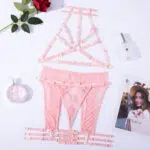 Conjunto de lencería con sujetador hueco sensual en rosa claro Más vista