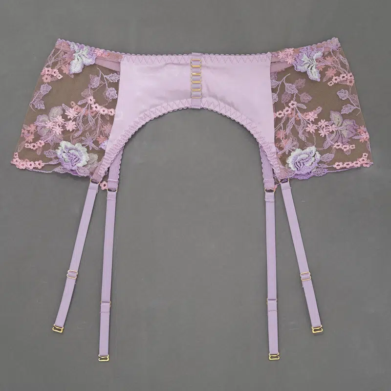 Conjunto de mujeres al por mayor de lencería sexy de nuevo estilo con detalles de liga con bordado floral