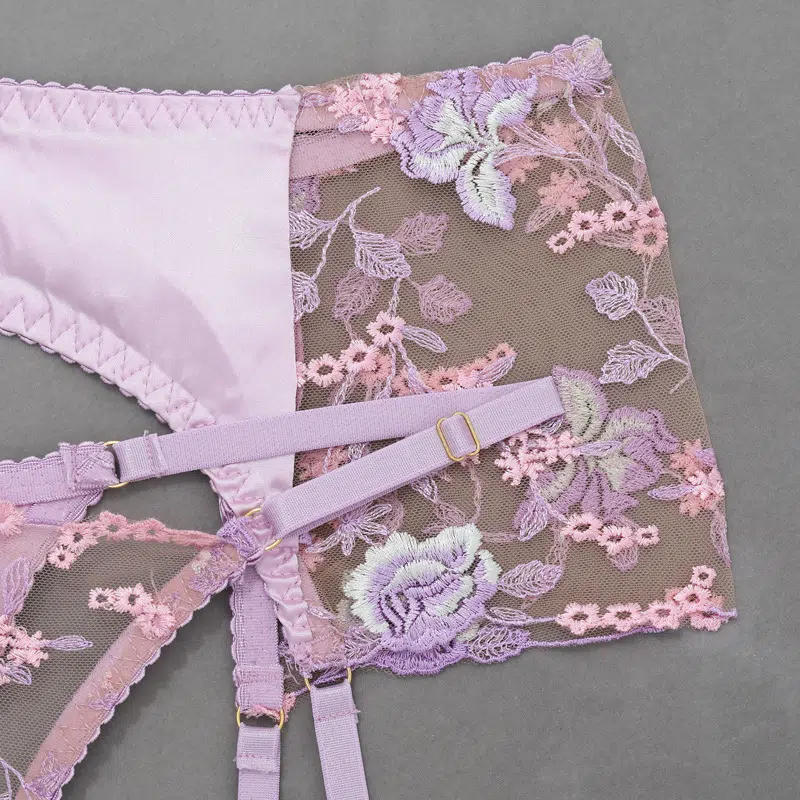 Conjunto de mujeres al por mayor de lencería sexy de nuevo estilo con detalles florales de la cintura del bordado
