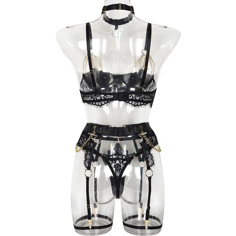 grossist Svart Alla hjärtans dag Sexig Halv Cup BH Set med metallkedja detaljer framifrån