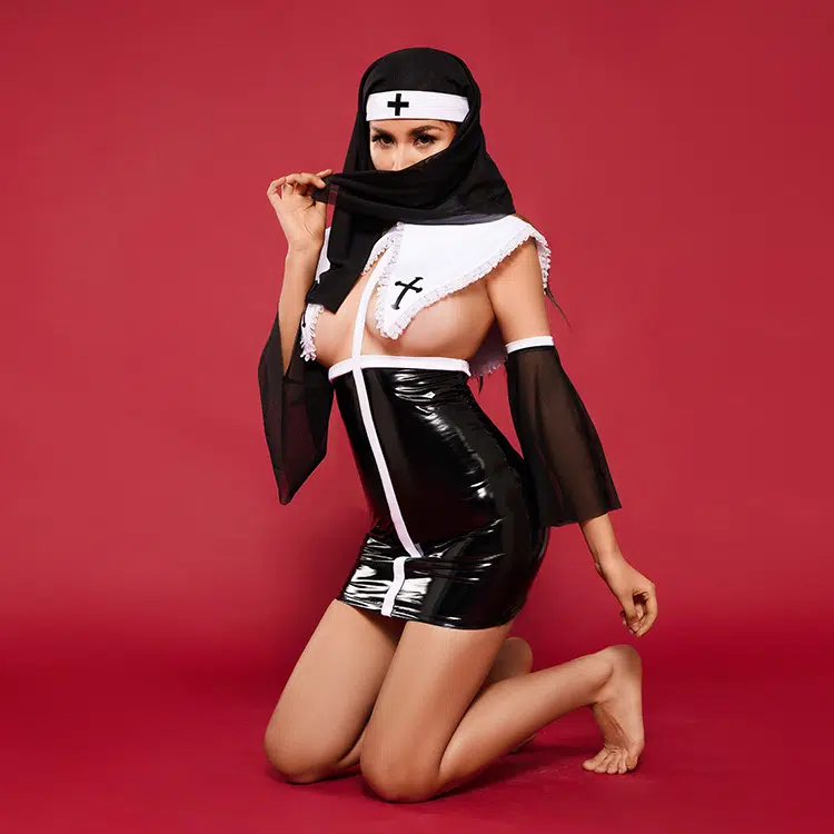 Wholesale Halloween Sexy Nun Costume with Open Bra Design Model Show Costume de nonne sexy d'Halloween en gros avec modèle de conception de soutien-gorge ouvert