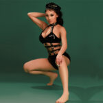 Großhandel Sexy Militärlehreruniform mit Tarngürtel Model Show