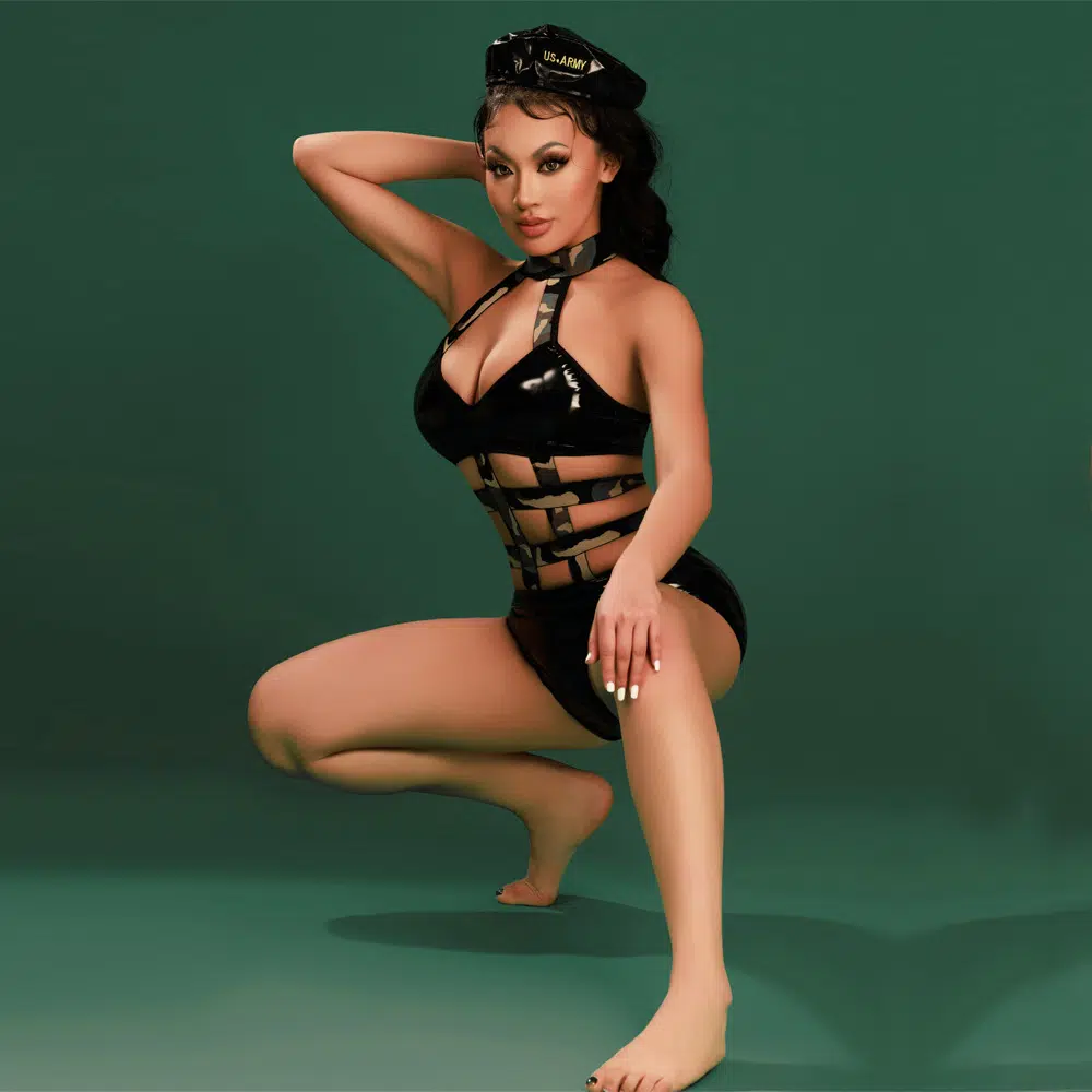 Wholesale Sexy Military Instructor Uniform with Camouflage Belt Model Show Оптовая продажа сексуальной военной формы инструктора с камуфляжным поясом Модельное шоу