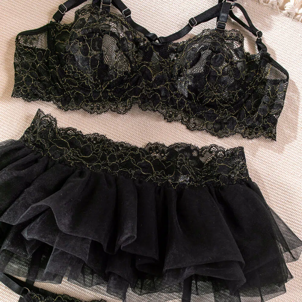 Venta al por mayor Conjunto de lencería con aros de encaje floral negro Detalles Mostrar