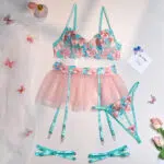 Ensemble soutien-gorge et culotte brodés en gros avec jupe en maille rose