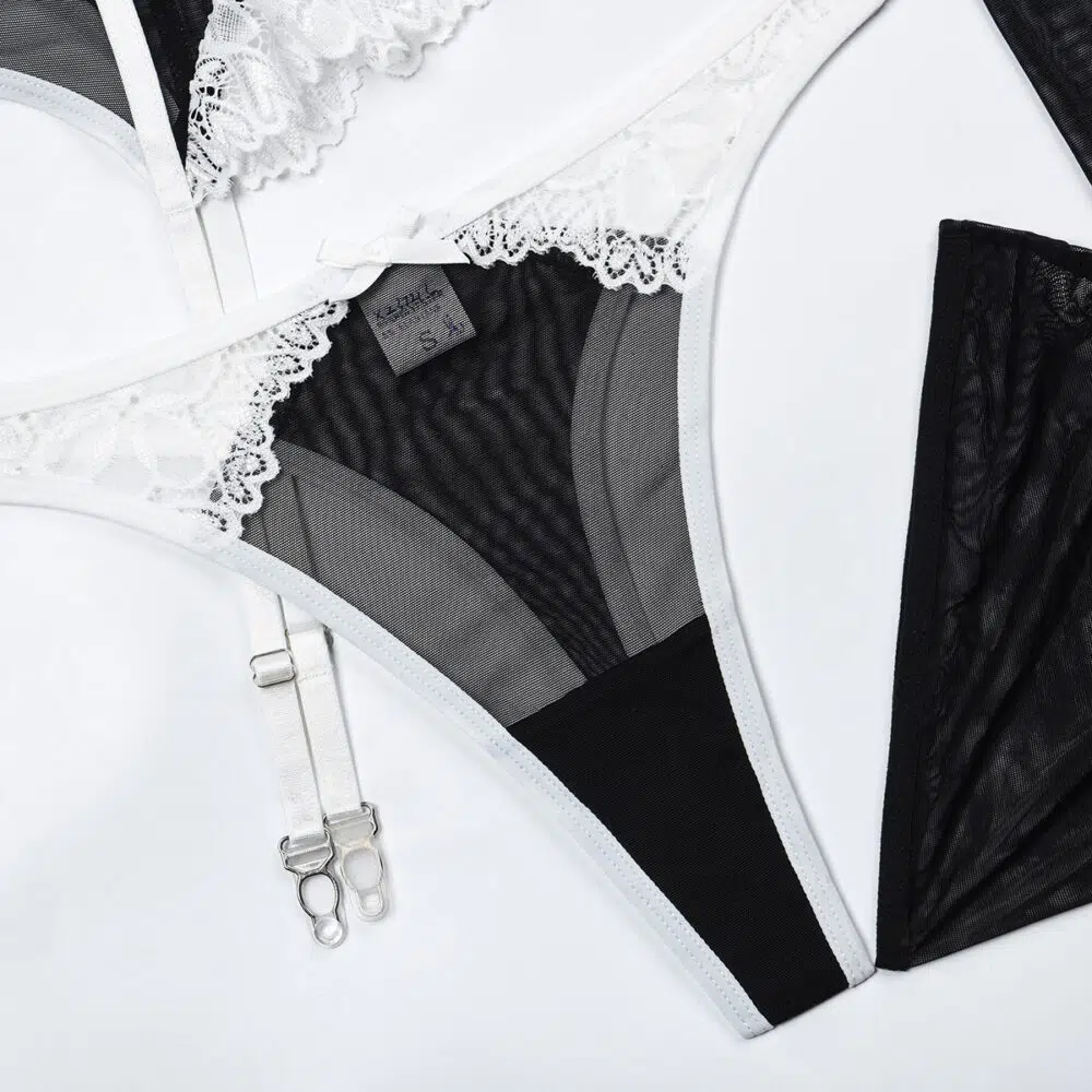 Wholesale Ladies Panties and Bra Set in Black and White Lace Panty Show Wholesale Ladies Panties and Bra Set in Black and White Lace Panty Show
