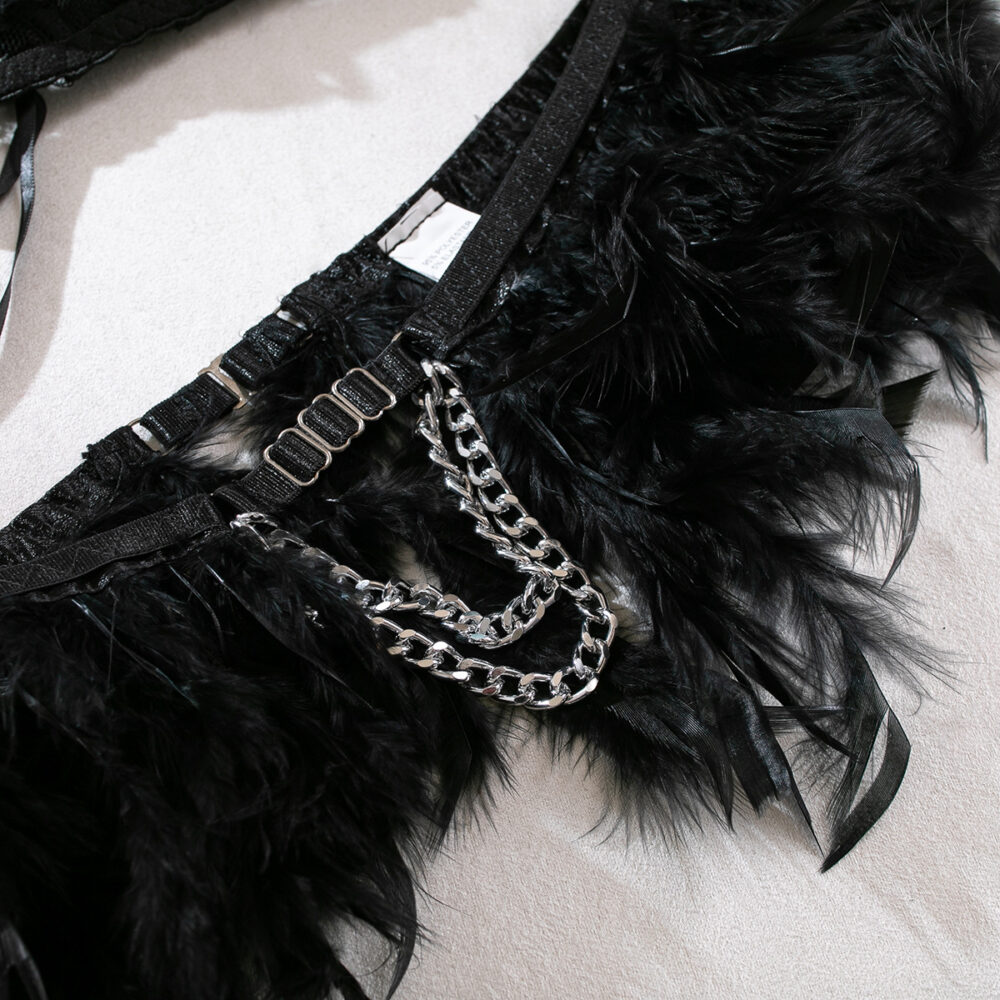 Wholesale Luxury Feather Lingerie Set with Lace Splicing Feather Details