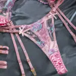 Engros Pink Floral Lace strømpebånd Lingeri sæt trusse detaljer Engros Pink Floral Lace strømpebånd Lingeri sæt trusse detaljer