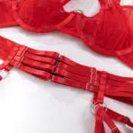Ensemble soutien-gorge et culotte rouge moderne en gros avec détails de jarretelles