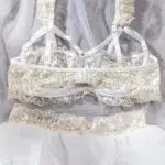 Venta al por mayor Conjunto de lencería con aros de encaje floral blanco Detalles de la espalda Mostrar
