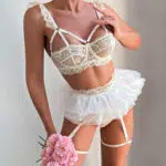 Venta al por mayor Conjunto de lencería con aros de encaje floral blanco Modelo Show