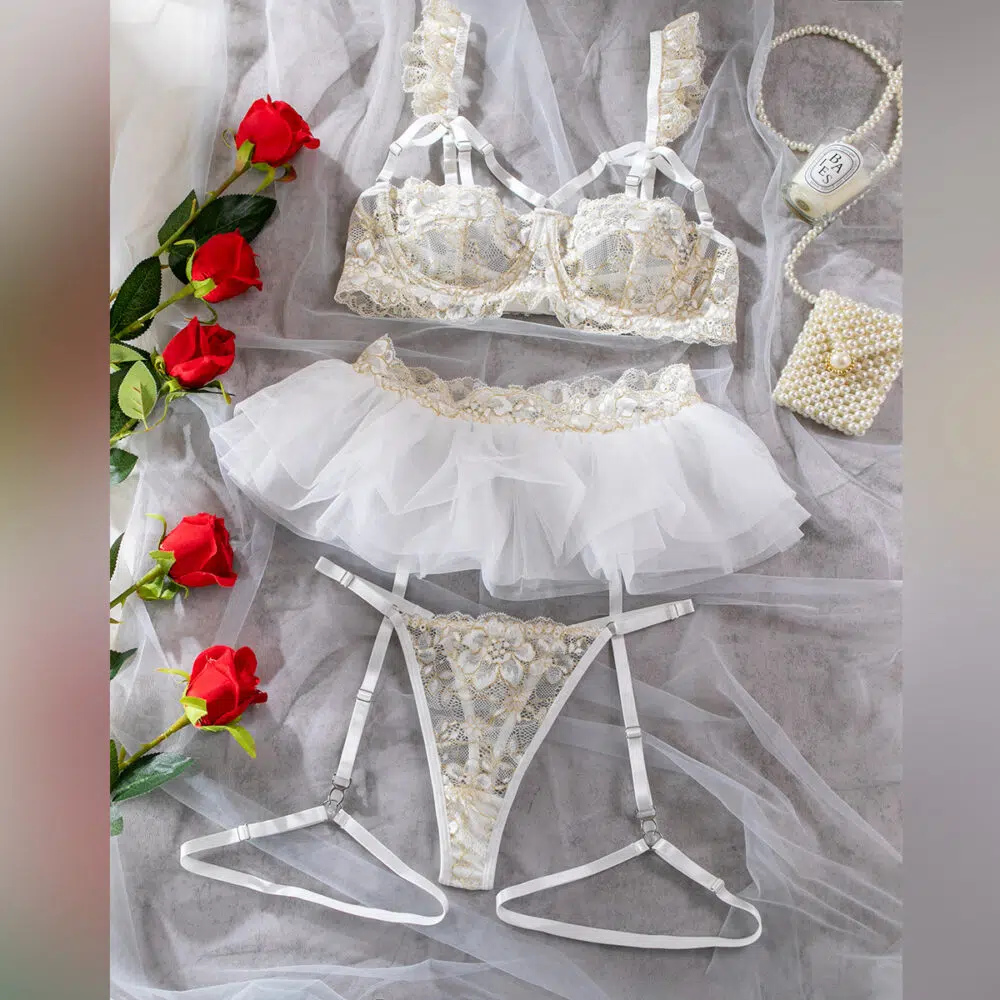 Conjunto de lencería con aros de encaje floral blanco al por mayor Vista general