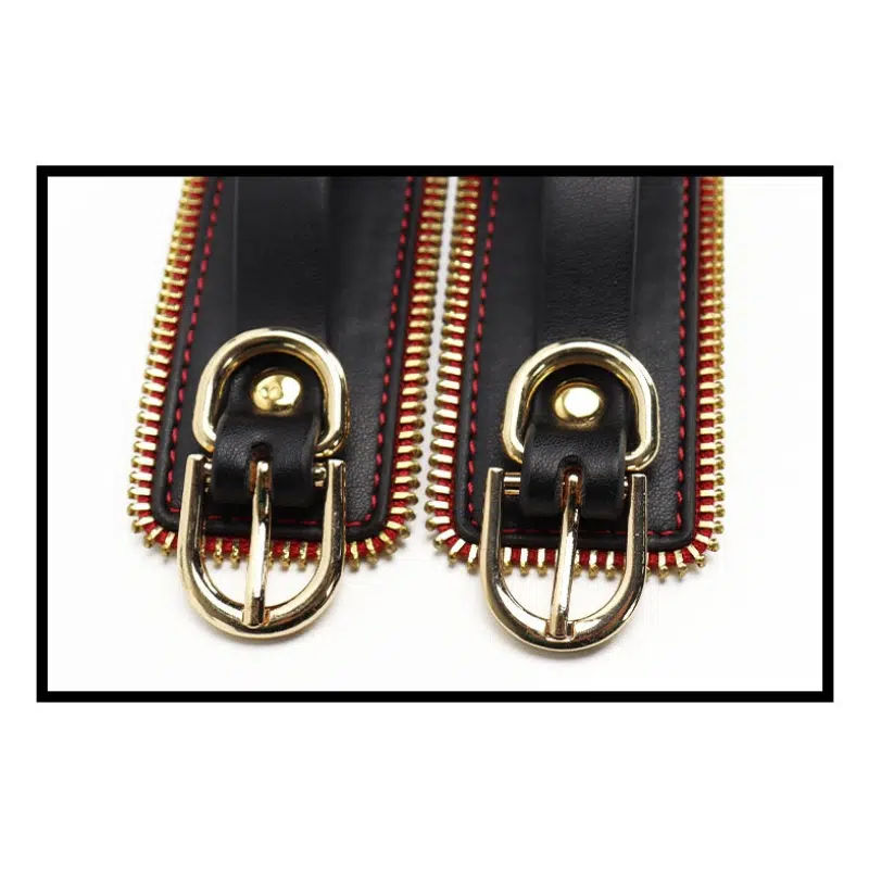 Wholesale Professional Bondage Equipment with Metal Zipper Frame bukle details