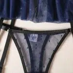 Detalhes da calcinha do conjunto Azure Polka Dot Sheer Bralette