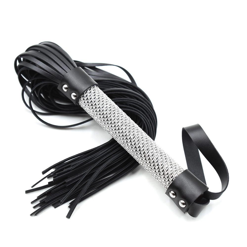 Dazzling Bling Tassel Flogger Over View Deslumbrante flogger con borlas brillantes Vista general