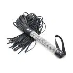 Deslumbrante espectáculo lateral de Flogger con borlas brillantes