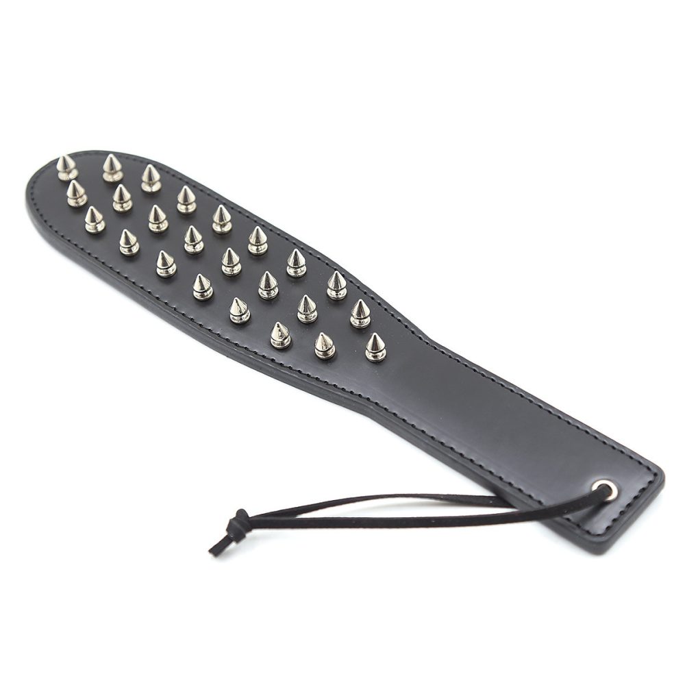 Intrepid Studded Leather BDSM Paddle Side Show Intrépido espectáculo lateral de paleta BDSM de cuero con tachuelas
