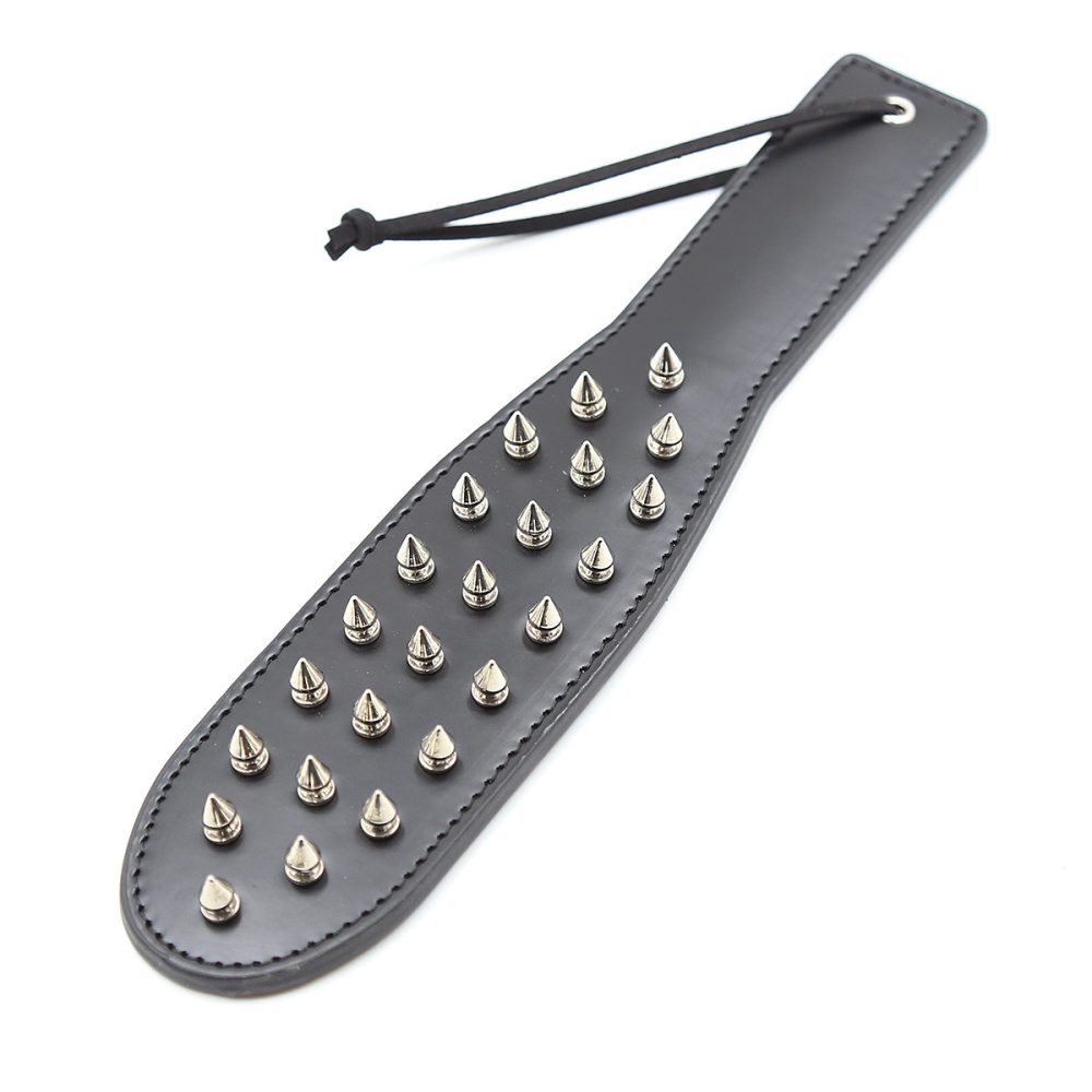 Intrepid Studded Leather BDSM Paddle Top Show Intrépido espectáculo de top de paleta BDSM de cuero con tachuelas