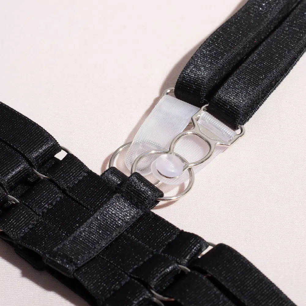 Intrigue Spets BH och Suspender Underkläder Trio Strumpebandsdetaljer