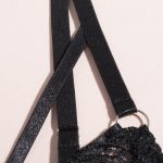 Intrigue Spitzen-BH und Straps-Dessous-Trio mit Riemchendetails