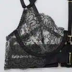 Ensemble de lingerie en dentelle et jarretelles vintage Détails du soutien-gorge