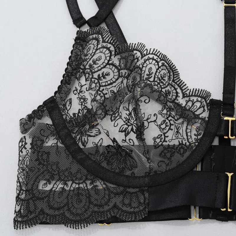 Ensemble de lingerie en dentelle et jarretelles vintage Détails du soutien-gorge