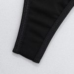 Ensemble de lingerie en dentelle et jarretelles vintage, détails d'entrejambe