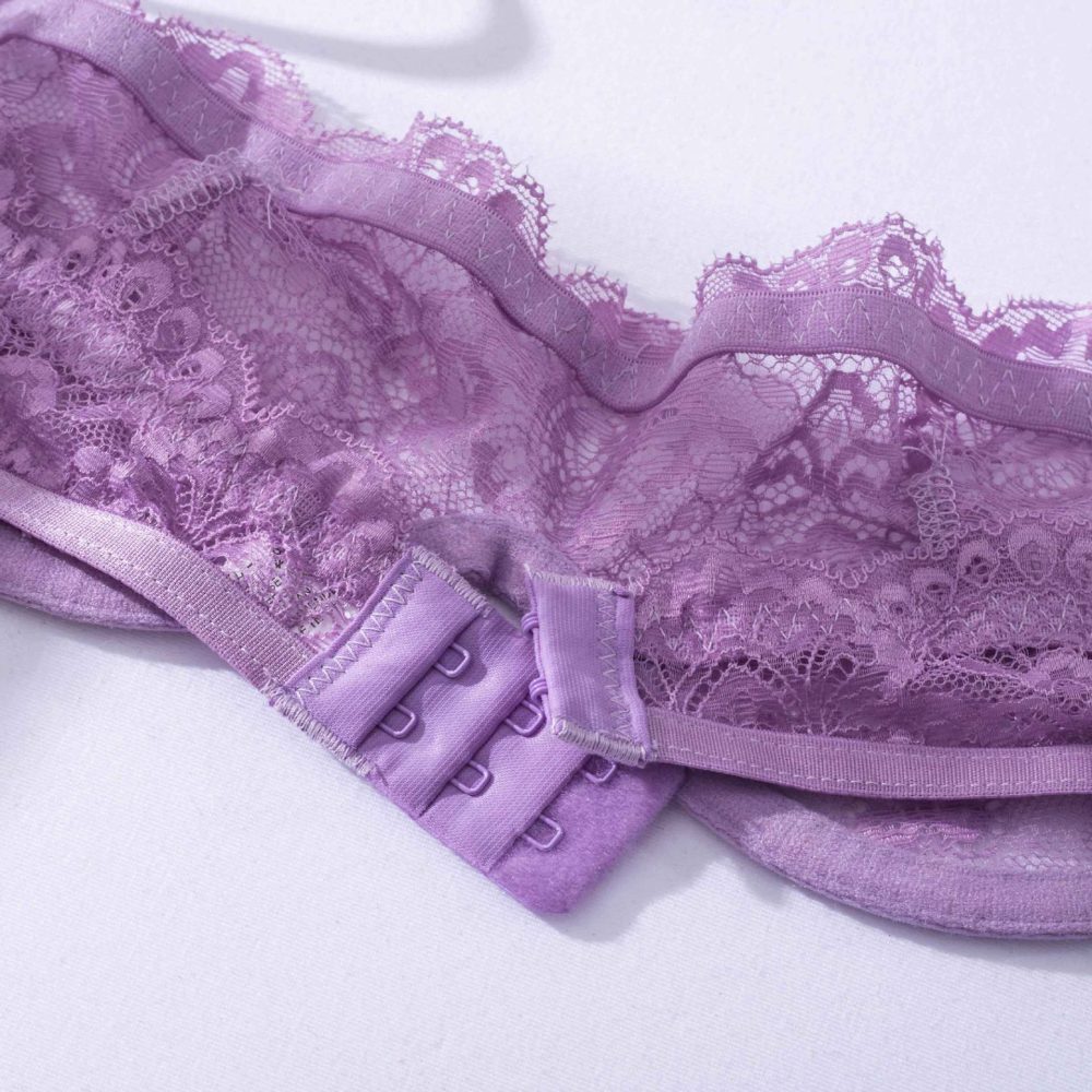 Lavender Whisper Sheer Balconette Lingerie Set Bra Back Details Lavendel Whisper Sheer Balconette Underkläder Set BH Bakdetaljer