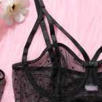 Ensemble nuisette en dentelle à pois minuit Détails du soutien-gorge