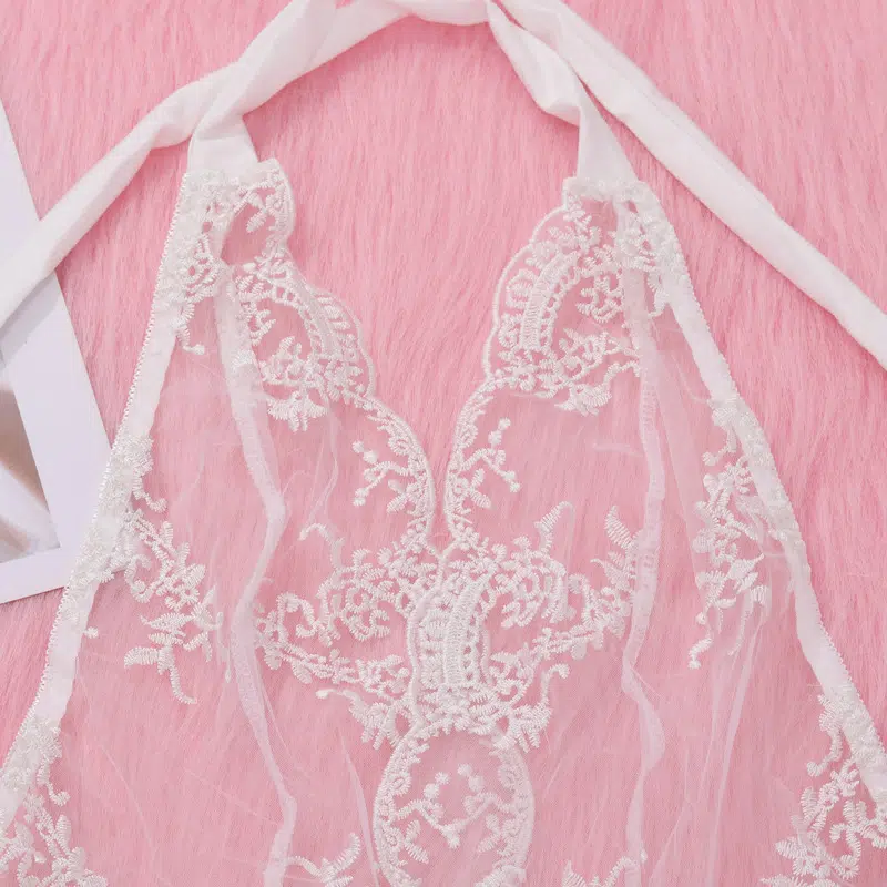 White Enchante Halter Neck Lace Teddy Lace Details Hvid Enchante Halter Neck Lace Teddy Lace detaljer